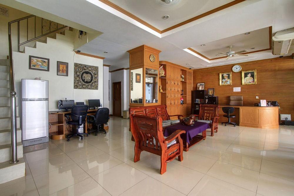 Total-Inn Patong Luaran gambar