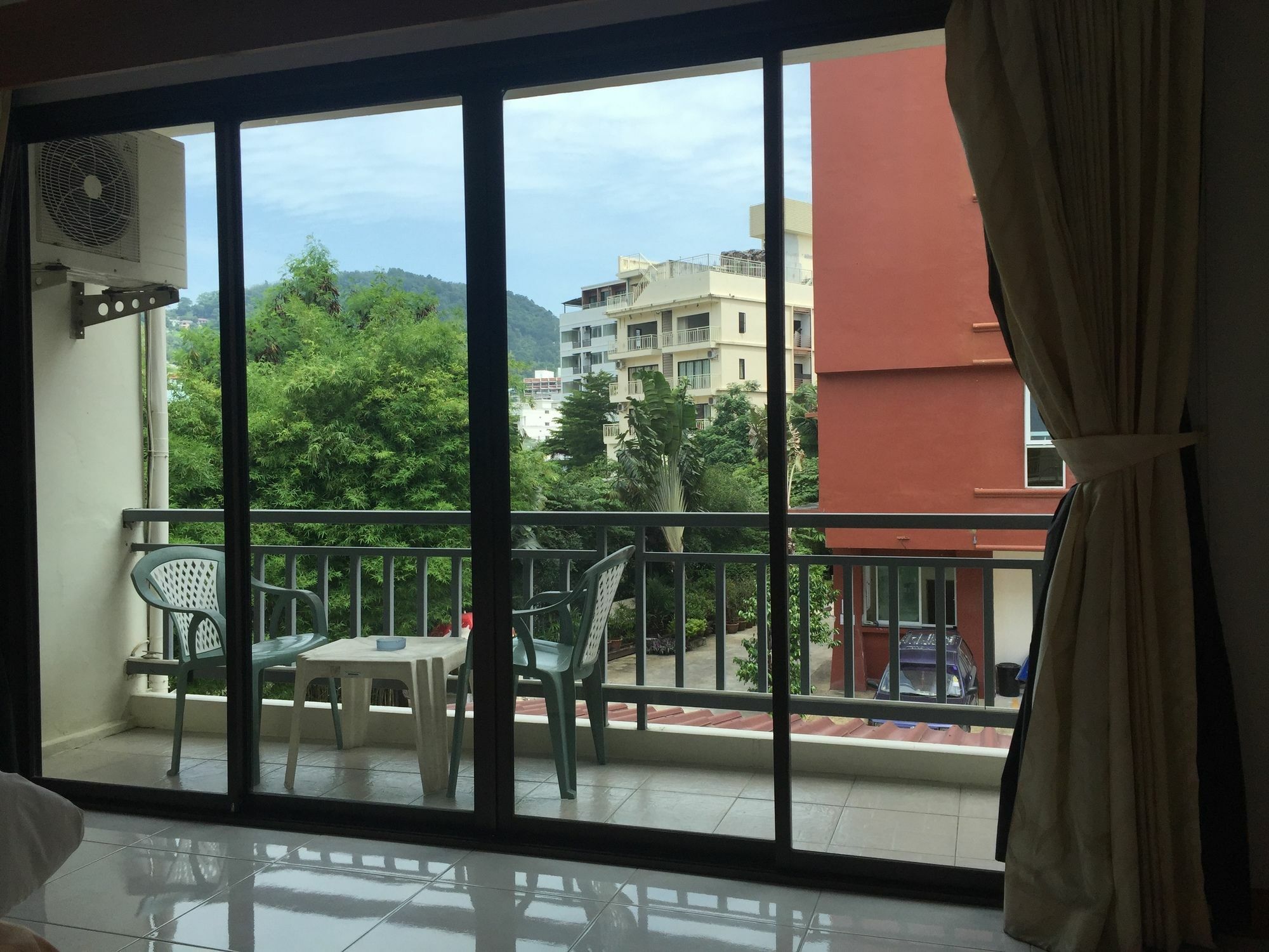Total-Inn Patong Luaran gambar